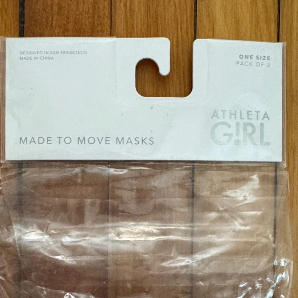 NWT Athleta Girl Pastel and Grey Kids Masks